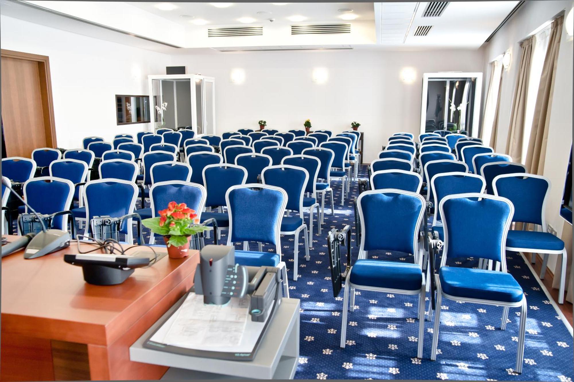 Hotel Beyfin คลูจ-นาโปกา ภายนอก รูปภาพ