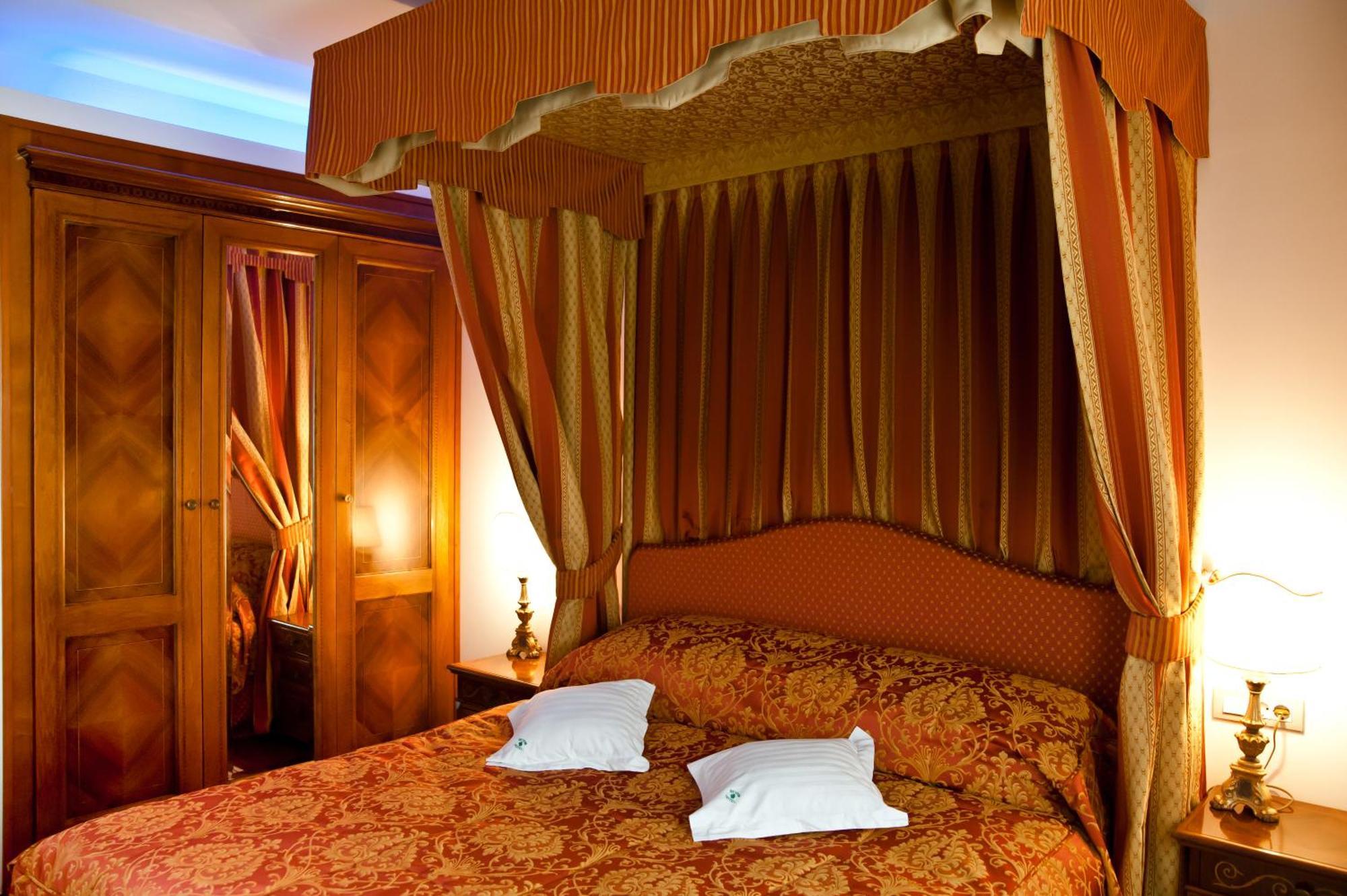 Hotel Beyfin คลูจ-นาโปกา ภายนอก รูปภาพ