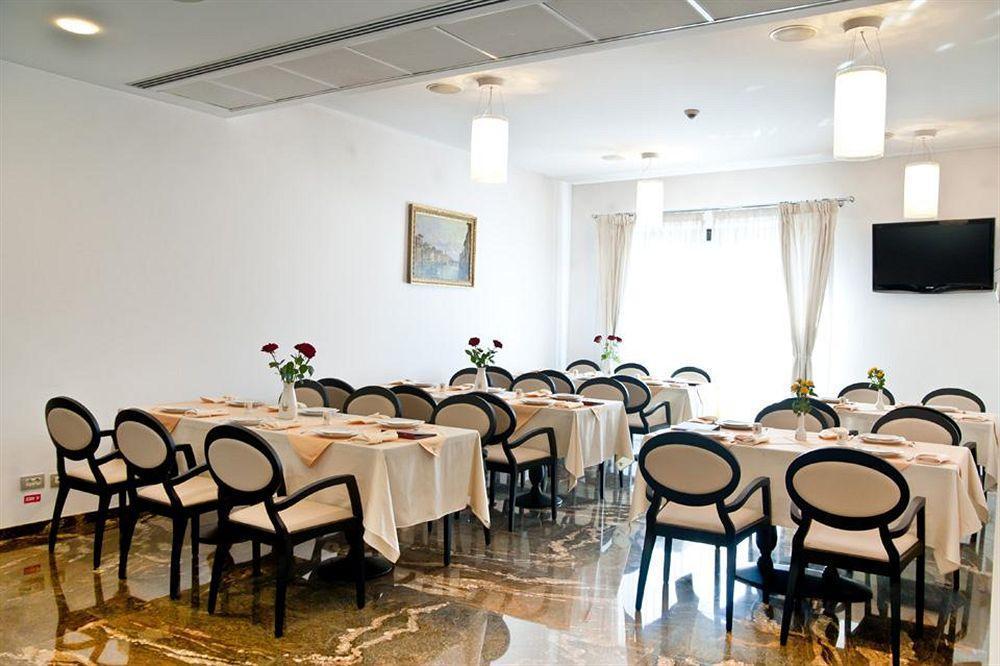 Hotel Beyfin คลูจ-นาโปกา ภายนอก รูปภาพ