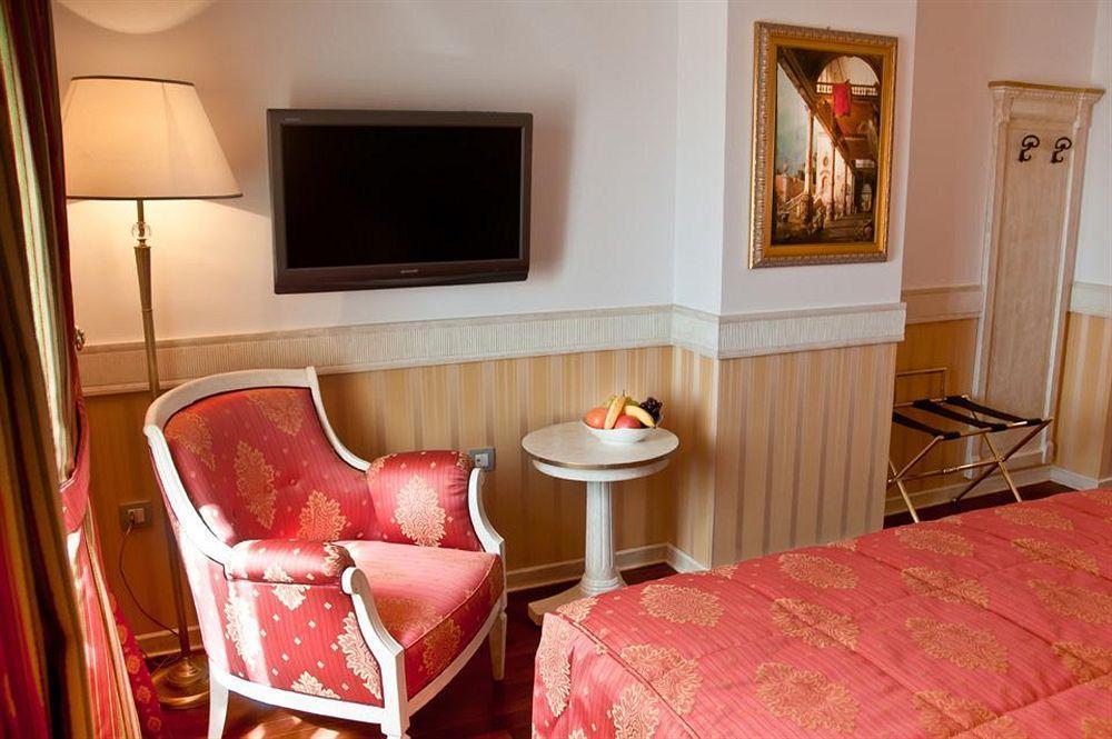 Hotel Beyfin คลูจ-นาโปกา ภายนอก รูปภาพ