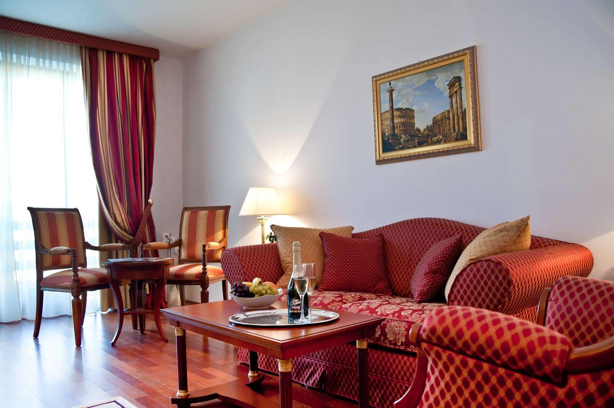 Hotel Beyfin คลูจ-นาโปกา ภายนอก รูปภาพ