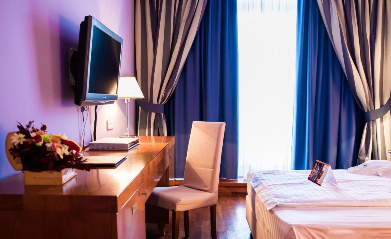 Hotel Beyfin คลูจ-นาโปกา ภายนอก รูปภาพ